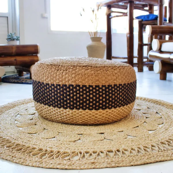 Grand pouf macaron noir
